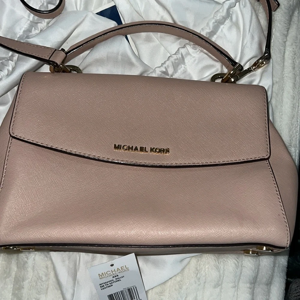 Pink Michael Kors purse - Picture 3 of 8